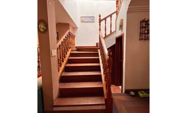 Venta de Casa, Cuenca, Baños 218m²