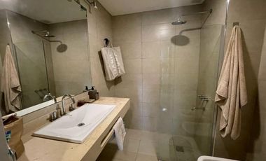 VENDO PISO EN ZONA PARQUE 3 DORMITORIOS, 3 BAÃOS, COCHERA U$S 270.000.