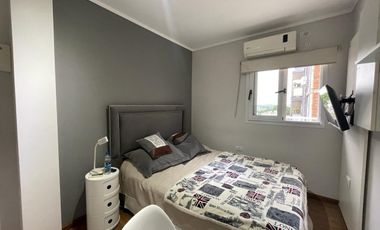 VENDO PISO EN ZONA PARQUE 3 DORMITORIOS, 3 BAÃOS, COCHERA U$S 270.000.