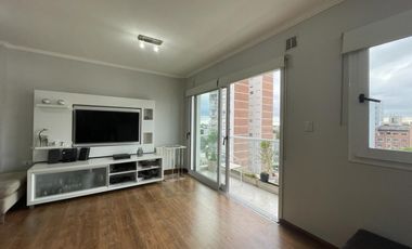 VENDO PISO EN ZONA PARQUE 3 DORMITORIOS, 3 BAÃOS, COCHERA U$S 270.000.