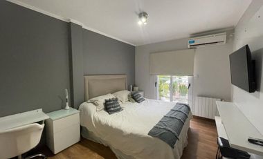 VENDO PISO EN ZONA PARQUE 3 DORMITORIOS, 3 BAÃOS, COCHERA U$S 270.000.