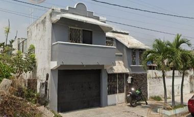 Casa en Venta en Prolongación Hidalgo, a 10 min del Malecón de Veracruz.