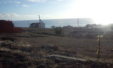 Terrenos en venta en Rosarito, frente a Puerto Nuevo, con vista a mar.