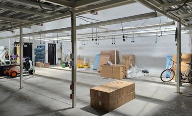 Se vende bodega en Jardines del Bosque
