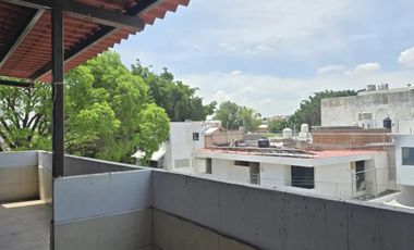 Se vende bodega en Jardines del Bosque