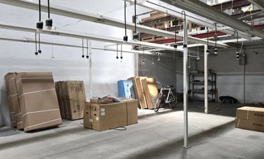Se vende bodega en Jardines del Bosque