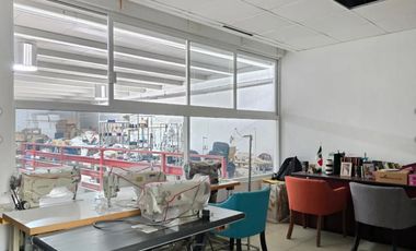 Se vende bodega en Jardines del Bosque