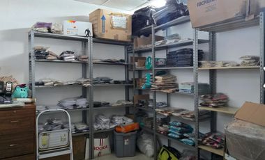 Se vende bodega en Jardines del Bosque