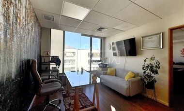 Oficina en Venta en cerca de canta gallo