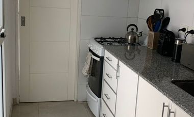 Alquiler Departamento de 3 ambientes con Cochera