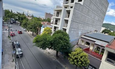 SE ALQUILA DEPARTAMENTO DE 3 HABITACIONES Y COCHERA - DR. ADOLFO GUEMES ESQ SANTIAGO DEL ESTERO