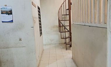 Rumah Modern 2 Lantai Siap Huni Dekat Area Perkantoran
