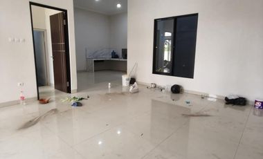 Di Jual Rumah 2Lt Villa melati mas Brand New