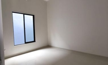 Di Jual Rumah 2Lt Villa melati mas Brand New