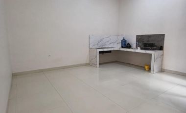 Di Jual Rumah 2Lt Villa melati mas Brand New