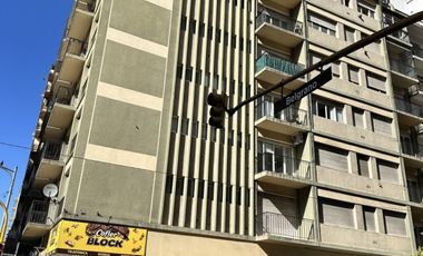 Venta departamento 2 ambientes centro