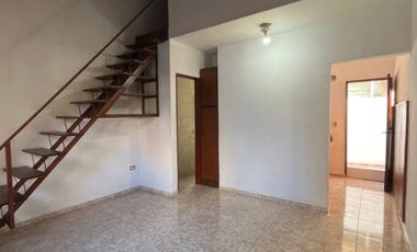 Duplex en alquiler en Moron Sur