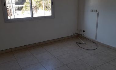 Triplex en alquiler en Hurlingham