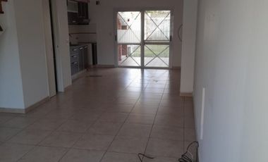 Triplex en alquiler en Hurlingham
