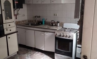 Departamento Tipo Casa en alquiler en Lanus Este