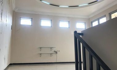 Rumah dijual Jl elang Manahan Solo