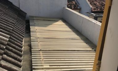 Rumah dijual Jl elang Manahan Solo