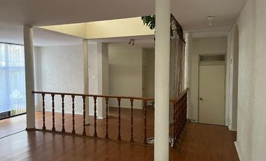 Av. Cristóbal Colón/Sta. Magdalena Sofía - Casa - Arriendo