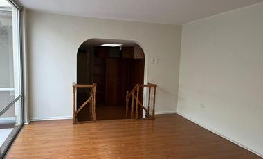 Av. Cristóbal Colón/Sta. Magdalena Sofía - Casa - Arriendo