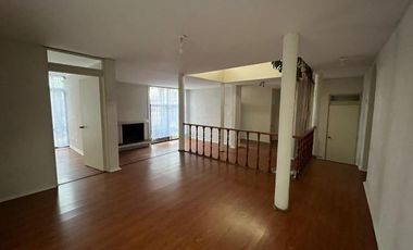 Av. Cristóbal Colón/Sta. Magdalena Sofía - Casa - Arriendo