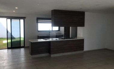 Casa sola en renta en Moncayo, Residencial Lago Esmeralda