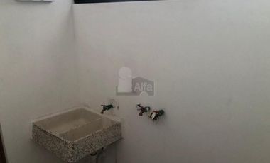 Casa sola en renta en Moncayo, Residencial Lago Esmeralda