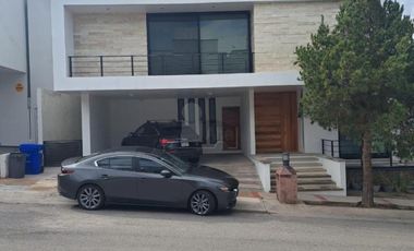 Casa Residencial en VENTA / RENTA en Club de Golf La Loma, San Luis Potosí