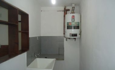 BÂ° AMEGHINO SUR, IMPECABLE VIVIENDA ESQUINA, A METROS DE RUTA 20.-