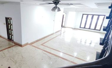 Villa di Jalan Samanhudi ( Sebelah Srikandi )