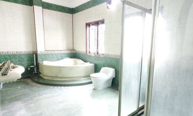 Villa di Jalan Samanhudi ( Sebelah Srikandi )