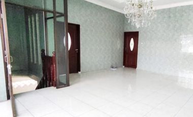Villa di Jalan Samanhudi ( Sebelah Srikandi )