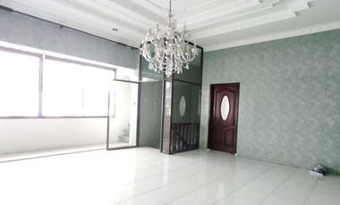 Villa di Jalan Samanhudi ( Sebelah Srikandi )