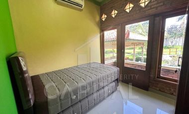 RUMAH VILLA JAVANESSE STYLE DENGAN KEBUN NAN LUAS DI PURWAKARTA