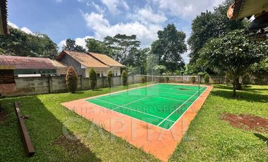 RUMAH VILLA JAVANESSE STYLE DENGAN KEBUN NAN LUAS DI PURWAKARTA