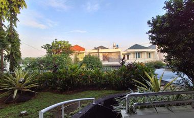 Rumah Asri  Siap Huni Di Cinere 2 lantai Hadap Barat