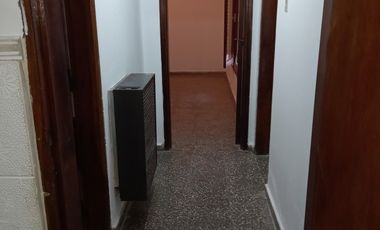 ALQUILO CASA INTERNA 2 DORM. BÂ° YOFRE NORTE!!!!!