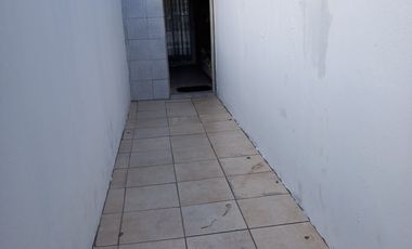 ALQUILO CASA INTERNA 2 DORM. BÂ° YOFRE NORTE!!!!!