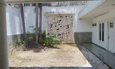 Disewakan Rumah Usaha di  Jalan Kalimantan, Gubeng, Surabaya Pusat