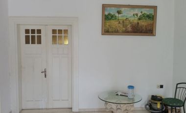 Disewakan Rumah Usaha di  Jalan Kalimantan, Gubeng, Surabaya Pusat