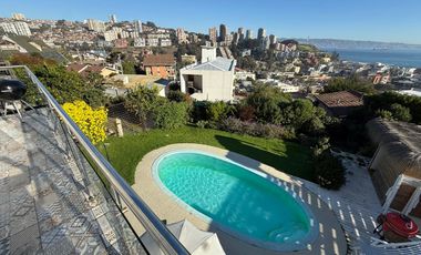 CASA 5D 3B CON PISCINA Y VISTA AL MAR EN REÑACA