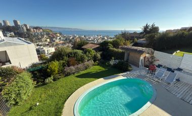 CASA 5D 3B CON PISCINA Y VISTA AL MAR EN REÑACA