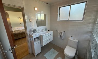 CASA 5D 3B CON PISCINA Y VISTA AL MAR EN REÑACA