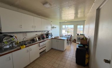 CASA 5D 3B CON PISCINA Y VISTA AL MAR EN REÑACA