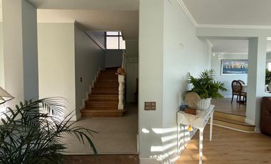 CASA 5D 3B CON PISCINA Y VISTA AL MAR EN REÑACA