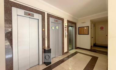 ARRIENDO OFICINA RECEPCION 1 PRIV 1 BAÑO CON ESTACIONAMIENTO